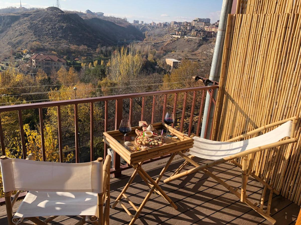 Villa Karen'S Dom & Terrace à Erévan Extérieur photo